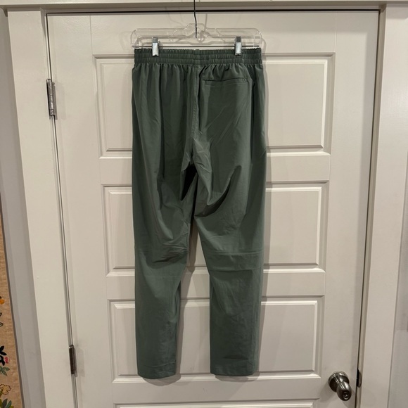 Outdoor Voices Women’s Zephyr Light Green Athletic Pants Size Small - Picture 2 of 4